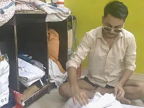 Stubborndesiboyのウェブカメラショー