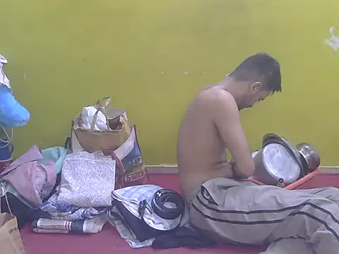 Stubborndesiboy's Webcam Show