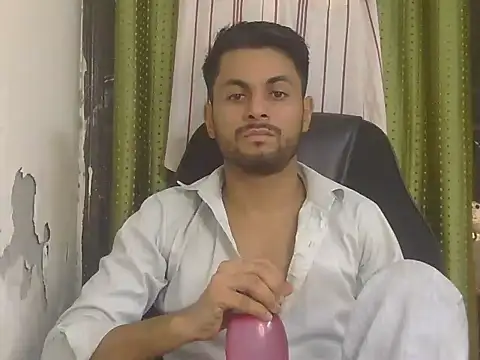 Stubborndesiboy's Webcam Show