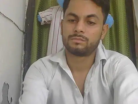 Pertunjukan Kamera Web Stubborndesiboy