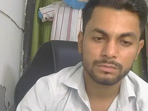 הופעת וובקאם של Stubborndesiboy