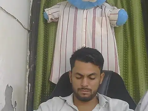 Stubborndesiboy 网络视讯表演