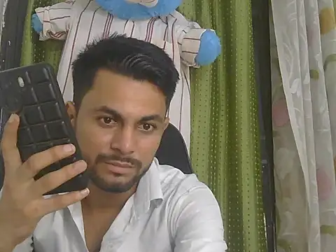 Stubborndesiboy's Webcam Show