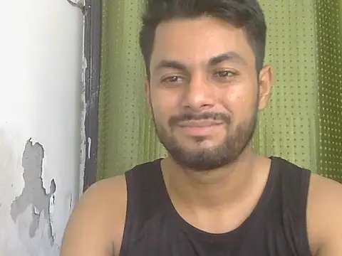 הופעת וו בקאם של Stubborndesiboy