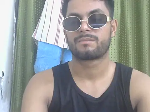Show de Stubborndesiboy na webcam
