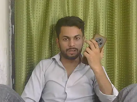 Stubborndesiboy – webcam-show