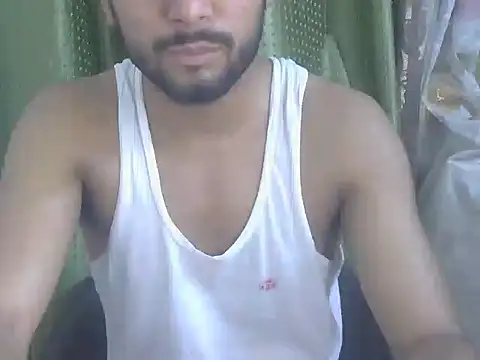Stubborndesiboy: διαδικτυακό σόου στην κάμερα