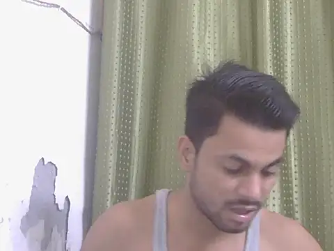 Stubborndesiboy 在線直播表演