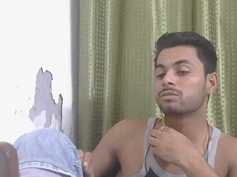 Stubborndesiboy Pertunjukan Webcam