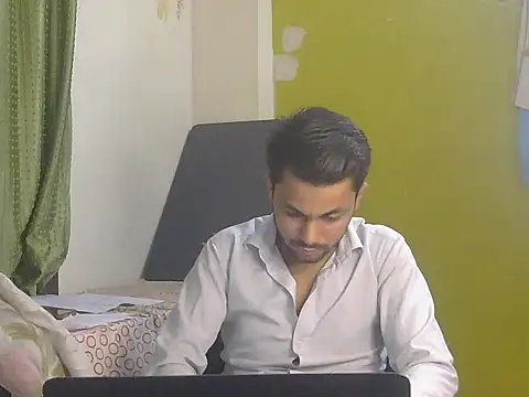 Stubborndesiboy – webcam-show