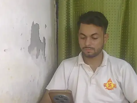 הופעת וובקאם של Stubborndesiboy