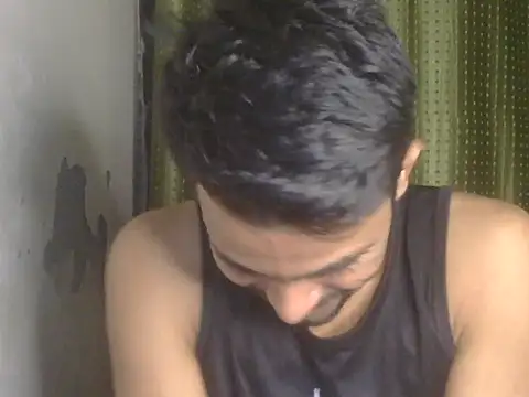 הופעת וובקאם של Stubborndesiboy