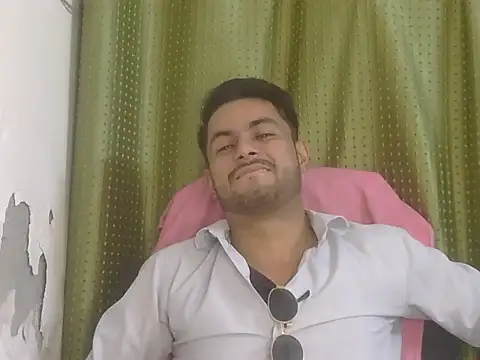 عرض كام Stubborndesiboy