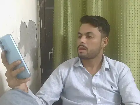 Stubborndesiboy Show in webcam