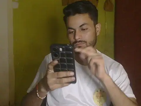 Pertunjukan Kamera Web Stubborndesiboy