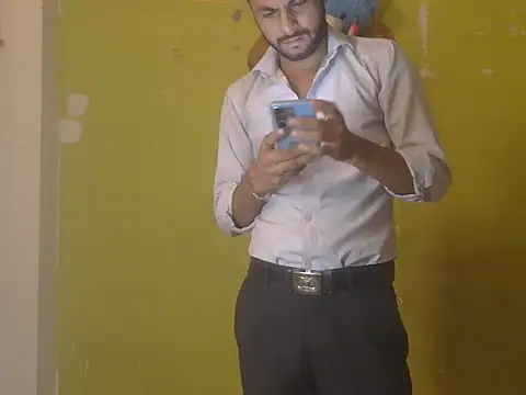 Stubborndesiboy webcam show