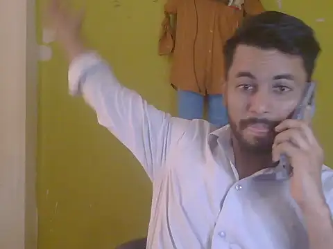 הופעת וובקאם של Stubborndesiboy