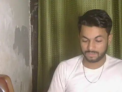 Stubborndesiboy webkamerás műsora