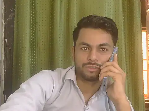 Pertunjukan Kamera Web Stubborndesiboy