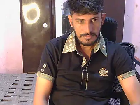 הופעת וובקאם של HotXKrish