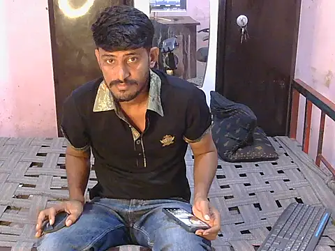HotXKrish 在線直播表演
