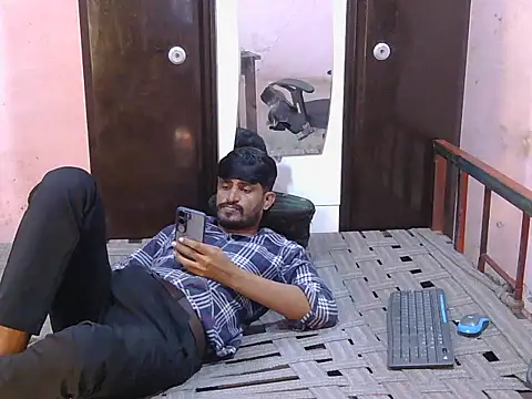 Yuvi_hot Adlı Modelin Web Kamerası Şovu