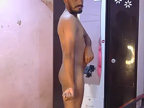 Yuvi_hotのウェブカメラショー