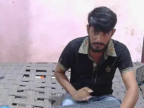 Yuvi_hot Pertunjukan Webcam