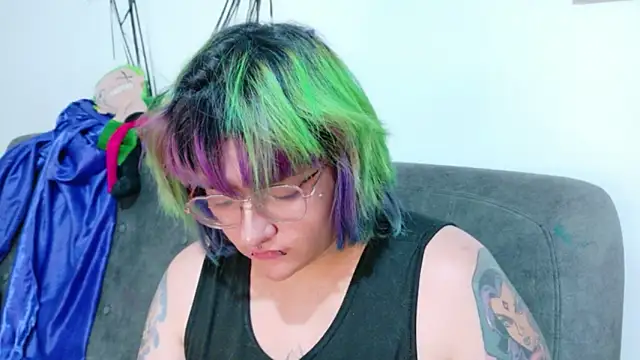 XxGreenGoodxX – Naživo XXX chat