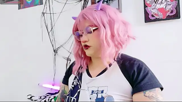 XxGreenGoodxX's Webcam Show