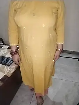 RICHA_BHABHI23's Webcam Show