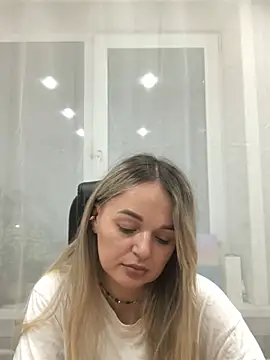 Seralunee's Live XXX Chat