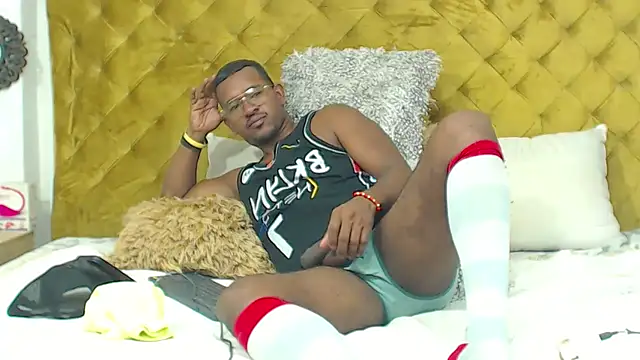 AndyCalifornia1 Show Webcam