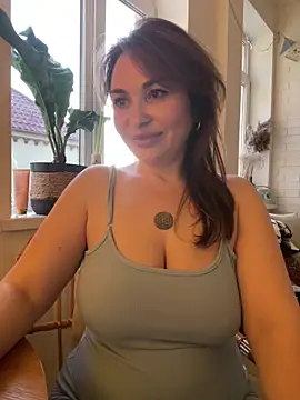 Syverelle Chat XXX in diretta