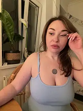 دردشة Syverelle الجنسية المباشرة