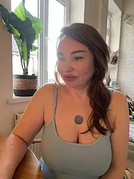 Syverelle Adlı Modelin Canlı XXX Sohbeti