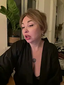 Syverelle Adlı Modelin Canlı XXX Sohbeti