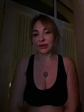 Syverelle XXX чат на живо