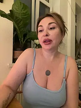 Syverelle Adlı Modelin Canlı XXX Sohbeti