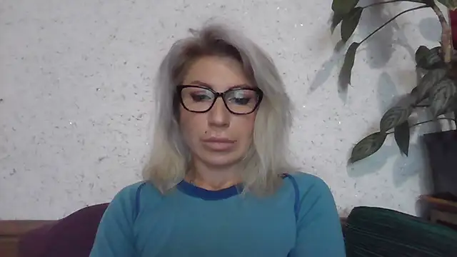 Živý XXX chat fox_red_lady7
