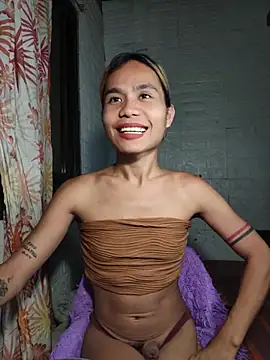 ZoeyisFIRE Show in webcam