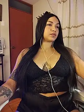 FallsForHerSmile's Live XXX Chat