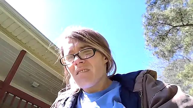 bb_empress: διαδικτυακό σόου στην κάμερα