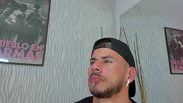 Pokazy przed kamerką – dylan_jacobx