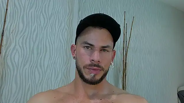 הופעת וובקאם של dylan_jacobx