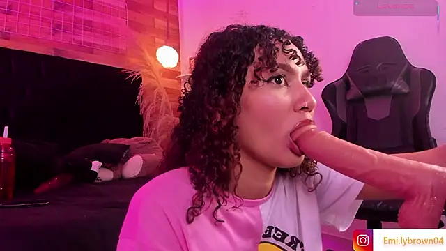 Show modela Emily_brown04 na web-kameri