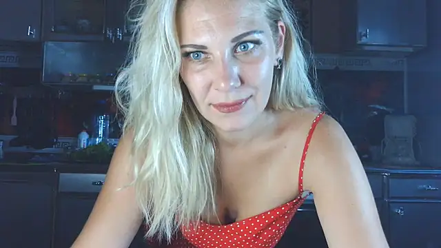 Aleksa58 Adlı Modelin Canlı XXX Sohbeti