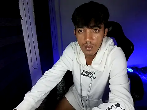 Spicy_RowyCam Pertunjukan Webcam