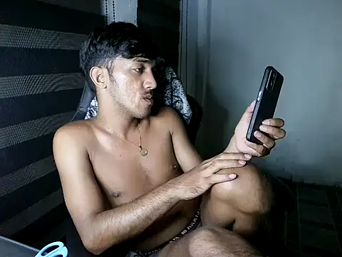 Spicy_RowyCam Pertunjukan Webcam