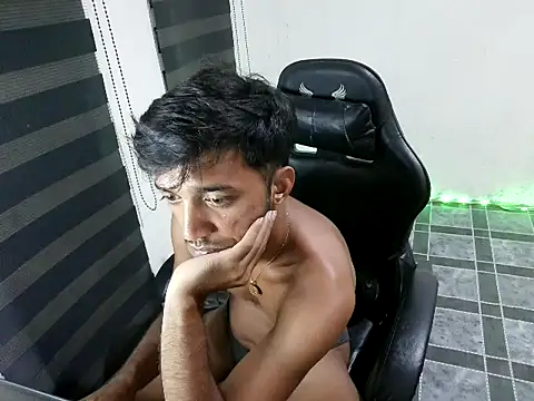 Spicy_RowyCam Pertunjukan Webcam